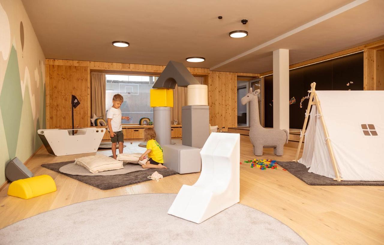 שלאדמינג Das Bleibt Alpine Suites מראה חיצוני תמונה